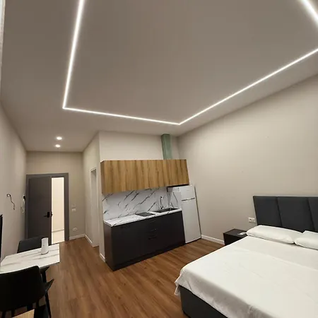 Molla * Golem (Tirana)