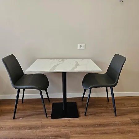 Molla Apartment *