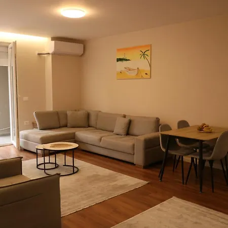 Molla Apartment Golem (Tirana)