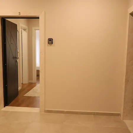 Molla Apartment Golem (Tirana)